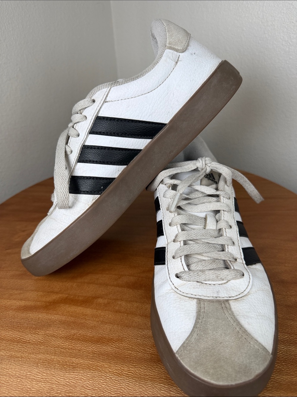 adidas Women’s VL Court 3.0 Sneaker White Black Gray Beat Up Size 7.5 - Picture 11 of 16